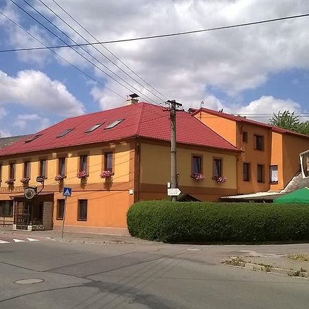 Penzion U Slunce Яромерж Экстерьер фото